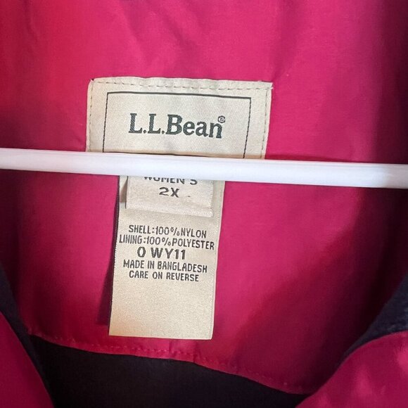 L.L. Bean Women's Full Zip-Up Vest Red Wine Size 2X - Picture 2 of 3
